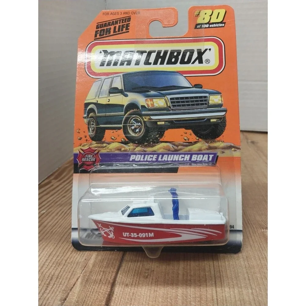 1999 Matchbox Police Launch Boat #80 Fire Rescue Series